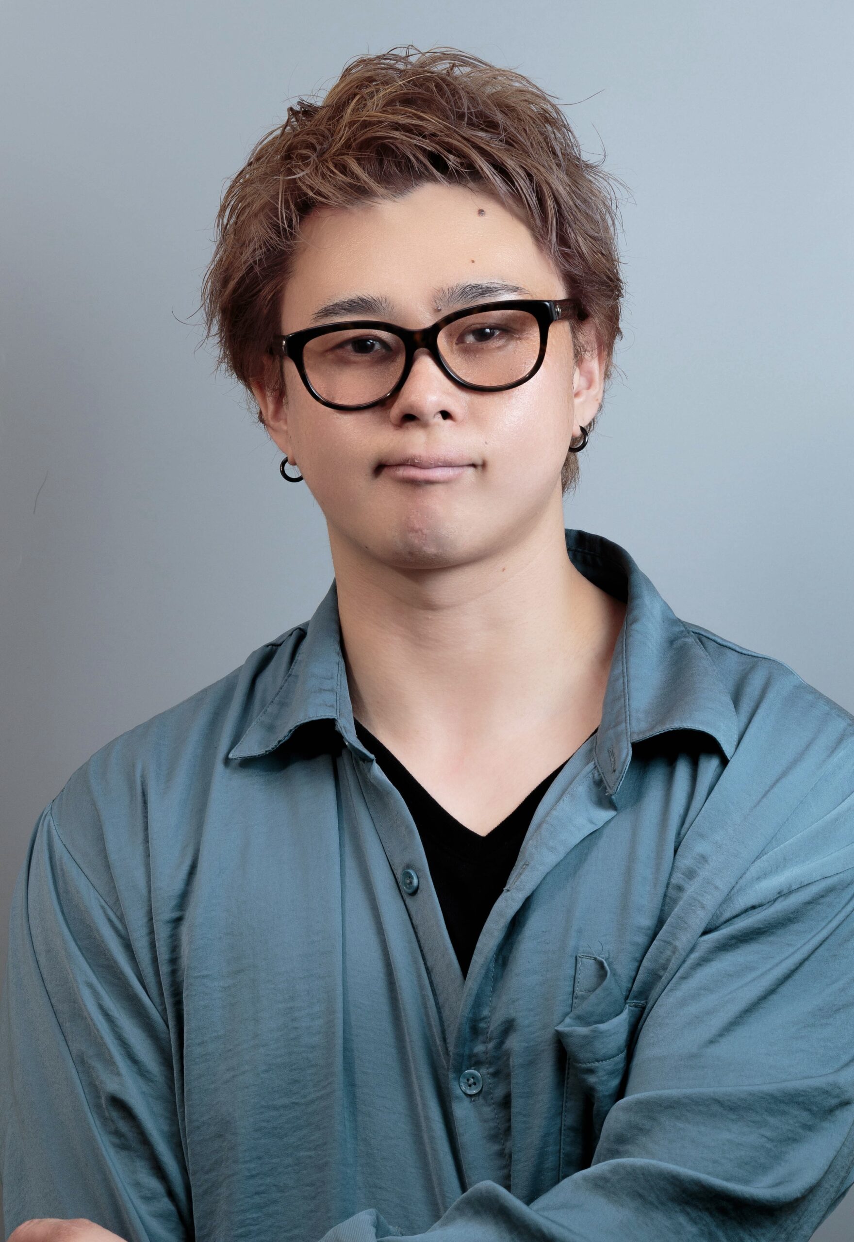 代表 吉野晴胤
